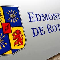 Firmenschild der Bank Edmond de Rothschild.