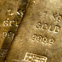 Goldbarren im Tresor des Goldhandels Pro Aurum in München.