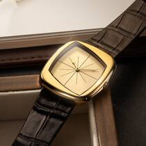 Standard Gold - Lifestyle-2.jpg
