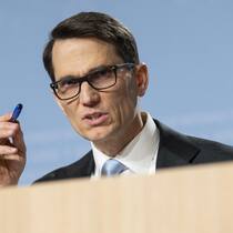 Nationalbankpräsident Martin Schlegel zeigt sich entschlossen – bei Bedarf greift die SNB erneut zu Negativzinsen.
