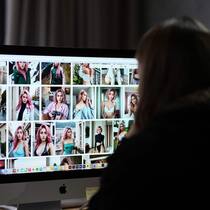 Testimonials ohne eigenen Willen: Künstlich geschaffene Influencer fluten die sozialen Medien.