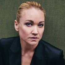 Vorbild 2: Schauspielerin Lisa Maria Potthoff zieht das Training in der Sport-halle dem eitlen Gang über rote Teppiche vor.
