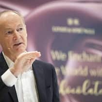 Lindt-&-Sprüngli-CEO Adalbert Lechner kann höhere Preise einfacher durchsetzen als Konkurrenten.