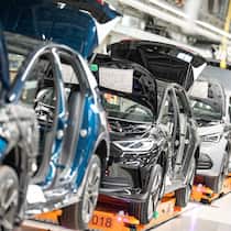 Die Autoproduktion verschiebt sich aus den USA und Europa (im Bild das VW-Werk in Zwickau in Deutschland) ...