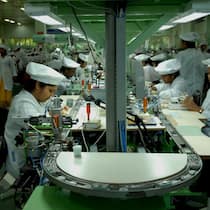 Blick in die Produktion: Das indische Unternehmen Titan beschäftigt 13’400 Angestellte.