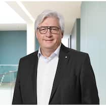 Urs Monstein, Group CEO der VP Bank, ist die Förderung junger Menschen ein grosses Anliegen.