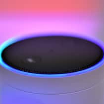 Kind oder Kegel? Mit Amazons Alexa kann über das kegelförmige Mikrofon interagiert werden.