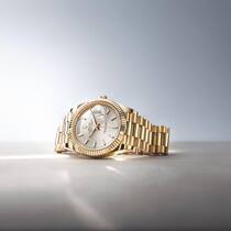 Seit 1956 ist die Rolex Day-Date ein Symbol für Prestige und Präzision (im Bild die Day-Date 40).