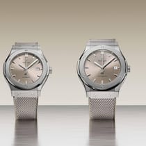 Die Classic Fusion in Taupe: Das Urmodell aus den 1980er Jahren kommt in 42 oder 45 mm Gehäusegröße und ist nur online erhältlich.