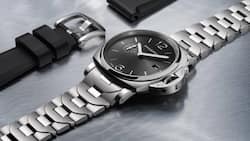Das neue Metallarmband verleiht der Uhr neue Klasse.