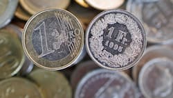 Der Euro hat am Dienstag zum Franken den tiefsten Stand der Geschichte erreicht.