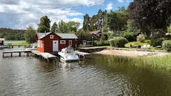 Das Bootshaus gehört zu einer Villa mit einer Fläche von 145 Quadratmetern und fünf Zimmern. Der Preis liegt bei rund 1,45 Millionen Franken (Sotheby’s).