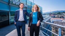 Björn Wettergren und Maja Baumann auf der Dachterrasse des Vontobel-Hauptsitzes in Zürich.