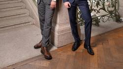 Die Sieger: Peter Stocker (l.) holte mit seinem Kollegen Martin Fuchs für das VZ Vermögenszentrum den Gesamtsieg. Im Schloss Sihlberg stellten sie sich den kritischen Fragen der Jury. Schon im Vorfeld erhielt ihr Anlagevorschlag vom bankenunabhängigen Institut IVA die beste Bewertung.
