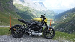 Harley-Davidson Livewire: Mit der E-Harley ist man auch in den Schweizer Bergen unauffällig unterwegs – aber dennoch Aufsehen erregend.