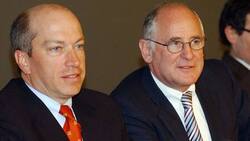 Rolf Watter (links) übernimmt das Präsidium bei der neu unabhängigen Postfinance. (Bild: Keystone)