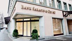 Sarasin wird Safra: Schon bald prangt am Sitz der traditionsreichen Basler Privatbank das neue Logo.