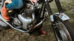 Frauen und Motorräder: Die Klischees dazu sind fast zahllos. Das Englische ist da fortschrittlicher: «Motorcyclists» ist geschlechtsneutral.