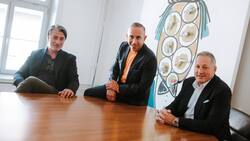 Murat Yakin (links) und Boris Collardi (rechts) glauben an die App Footbao des Schweizer Unternehmers Francesco Ciringione Collardi steht als Berater zur Seite.