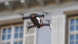 Schweizer Proptechs sind gut mit Kapital ausgestattet, wenn man sie mit ihren Pendants im Ausland vergleicht (im Bild: Roboter an einer Hauswand, Symbolbild).