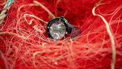 ULYSSE NARDIN: Bei der «Diver Net» sind Band und Gehäuse aus Abfall, der aus dem Meer gefischt wurde.