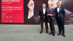 Shanghai calling: Lucerne-Festival-Chef Michael Haefliger, Dirigent Riccardo Chailly, Agentur-Chef Jiatong Wu (v.l.).