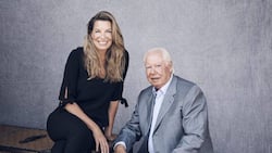 MIMI UND ERNST MOLLERUS: Die Tochter übernahm 2011 die Führung der Luxustaschenfirma – im zweiten Anlauf. Zwölf Jahre zuvor sollte sie bereits das Zürcher Büro leiten, die Zusammenarbeit scheiterte, und Mimi Mollerus verliess das Unternehmen 2004 wieder. Heute gibt es einen Nachfolgeplan und eine Teilung von Aufgaben und Verantwortung, die für Vater und Tochter stimmt.