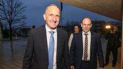 Liechtensteins Regierungschef Adrian Hasler (links) weist Vorwürfe von sich, Liechtenstein habe die Schweiz auf die graue Liste gebracht.
