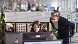 Frau im Büro: Frauen müssen Dinge stärker für sich in Anspruch nehmen. Keystone