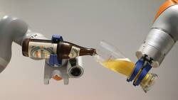 Roboter von Kuka: Der Megatrend gibt Herstellern Aufwind. Keystone