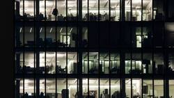 Beim Thema Arbeitsplatz und Büro halten sich viele Irrtürmer und Missverständnisse hartnäckig. Welche das sind und warum sie nicht stimmen*: *Quelle: «Die 20 hartnäckigsten Missverständnisse und Irrtümer zu Büroarbeitswelten» von Lukas Windlinger, Jennifer Konkol, Marcel Janser, Fabienne Schanné, Stefanie Lange, Ying Ying Cui, Zürcher Hochschule für Angewandte WissenschaftenBilder: Pixabay/Keystone