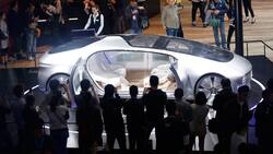 F 015: Das selbstfahrende Auto will Mercedes in zehn Jahren auf den Markt bringen.Keystone