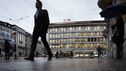Paradeplatz in Zürich: Der Wandel muss noch stärker in Schwung kommen.Keystone