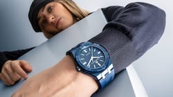 AIKON mit 39-mm Gehäuse in blau.