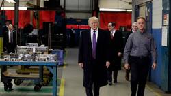 Werksbesuch: US-Präsident Trump will die heimische Industrie durch Strafzölle auf Importe schützen.