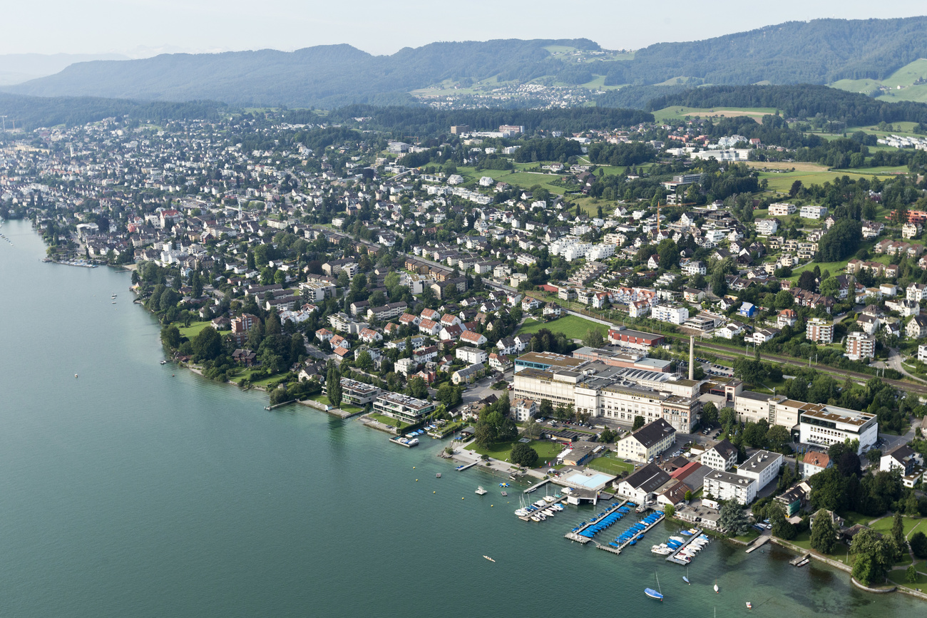 Kilchberg liegt gleich neben der Stadt Zürich und ist in Sachen Eigentum der teuerste Wohnort der Schweiz.
