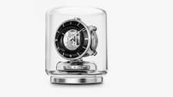 Die Tischuhr Atmos von Jaeger-LeCoultre aus dem Jahr 1928 mit avantgardistischem Charakter hat viele Neuinterpretationen inspiriert.