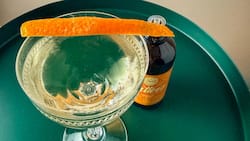 Der Drink aus Fino Sherry und trockenem Vermouth besticht durch seinen klaren, nussigen Geschmack