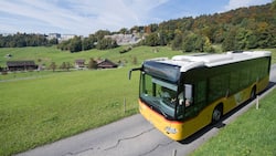 In weiten Teilen der Schweiz ersetzt das Postauto den Zugverkehr.
