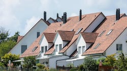 Ein- und Mehrfamilienhäuser in Bachenbülach ZH: Die Wohneigentumsquote steigt im Alter zunehmend.