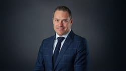 Philippe Amarante ist Head of Government Advisory von Henley & Partners, die Regierungen dabei berät, Vermögende als Einwohner zu gewinnen und einer privaten Klientel Aufenthaltsbewilligungen und Reisepässe vermittelt.