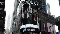 Visuals von Elon Musk und SpaceX beim Nasdaq in New York.