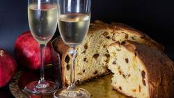 Allein in Italien werden vor Weihnachten schätzungsweise rund 110 Millionen Panettone verkauft. Zum Klassiker aus Sauerteig passen italienische Schaumweine.