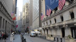 Passanten vor der New Yorker Wall Street (USA, 17. Februar 2025).