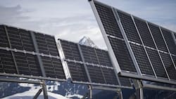 Blick auf die Testanlage «Tschers» des geplanten Grossprojektes Nandro-Solar des Elektrizitaetswerk EWZ der Stadt Zürich.
