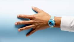 Die neue Art Watch von Ressence: Kunst von Daniel Engelberg am Handgelenk.