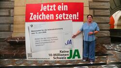 «Wir wollen Qualität, nicht Masse»: Magdalena Martullo-Blocher vor einem Plakat der Nachhaltigkeits-Initiative.
