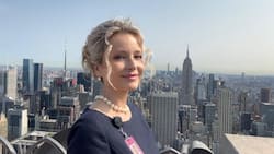 Beraterin und Buchautorin Sandra Navidi an ihrem Wohnort New York City.