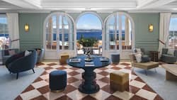 Blick von der Lobby der «Althoff Villa Belrose» auf den Golf von Saint-Tropez.