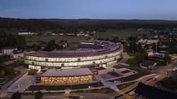 L’Arc: 23’700 Quadratmeter für 700 Kunsthandwerker, Ingenieure und Uhrmacher.